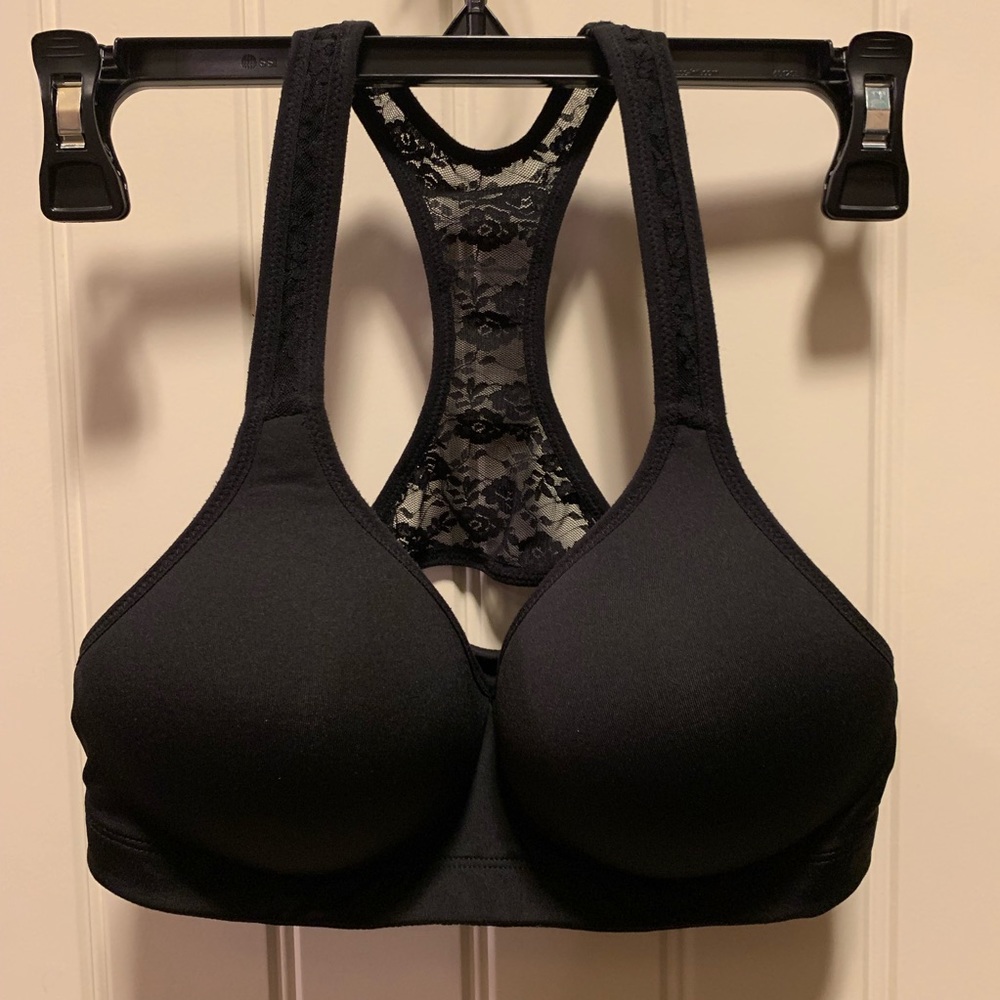 PINK Victoria’s Secret sports bra